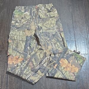 Mossy Oak Camouflage Pants - Green and Brown Size Small 28-30